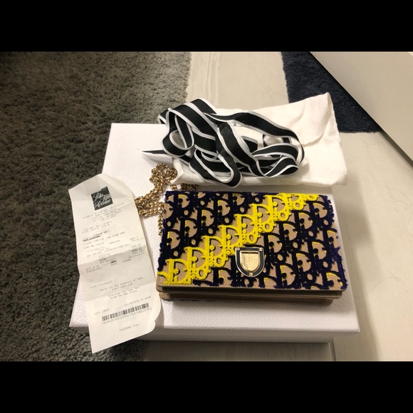 SOLD-Diorama WOC oblique w/ receipt - Picture 2 of 8